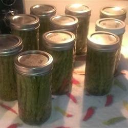 Crisp Pickled Green Beans