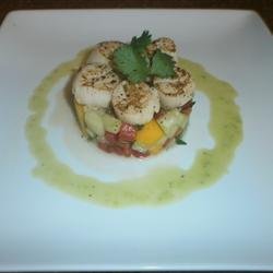 Seared Scallops with Tropical Salsa