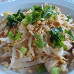 Bangkok Style Chicken Pad Thai