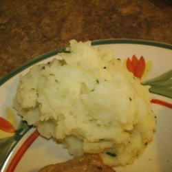 Mashed Potatoes with Garlic, Basil and Chives