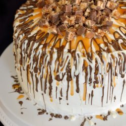 Snickers Cake