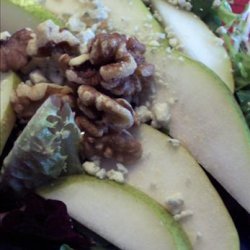 pear and blue cheese salad