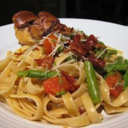 Linguine With Asparagus, Parmesan, and Bacon