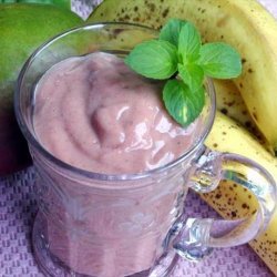 Banana Mango Raspberry Smoothie