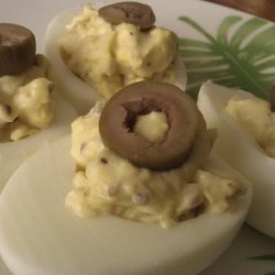 Webo Yena (Deviled Eggs)