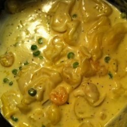 Cheese Tortellini With Basil Cream Sauce