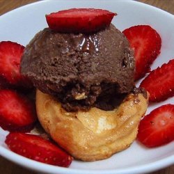 Meringue Tarts With Strawberries