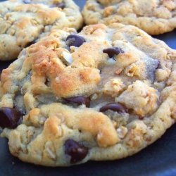 Granola Chocolate Chip Cookies