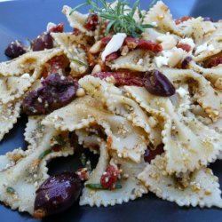 Bow Tie Pasta With Sun-Dried Tomatoes and Kalamata Olives