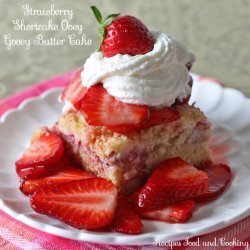 Strawberry Ooey Gooey Butter Cake
