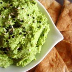 Edamame Hummus With Pita Crisps