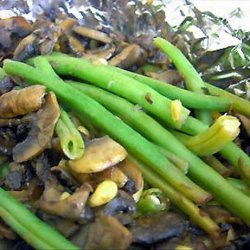 Baked Green Beans With Mushrooms & Pine Nuts