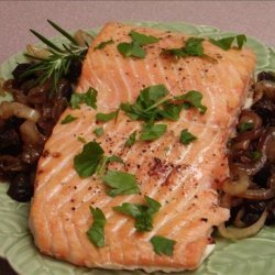 Roasted Salmon With Caramelized Onions and Figs