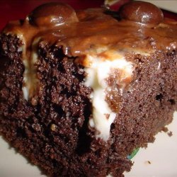 Peppermint Patty Poke Cake