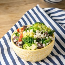 Mediterranean Broccoli Salad