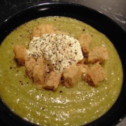 Broccoli and Leek Soup With Croutons and Sour Cream