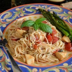 Angel Hair Pasta With Scallops, Tomato & Basil