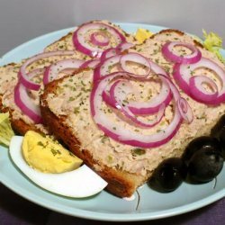 Rye Bread Sandwiches With Tuna, Pickle and Cream Cheese