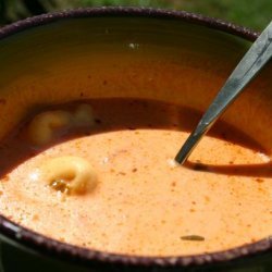 Creamy Tomato, Basil, & Garlic Cheese Tortellini Soup