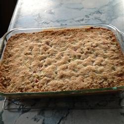 Grandma Bev's Rhubarb Dessert (Rhubarb Crisp)