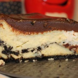 Oreo Cookie Cheesecake With Chocolate Glaze