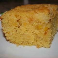 Cornbread (Sweet & Moist)