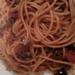 Pasta With Tomatoes, Black Olives and Capers