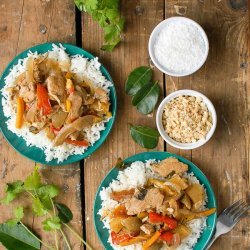 Red Coconut Chicken Curry