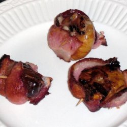 Manchego-Stuffed Dates Wrapped in Bacon (Tapas)