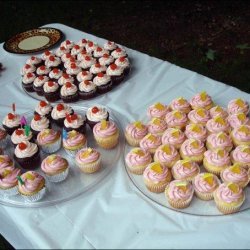 Chocolate-covered Cherry Cupcakes