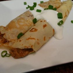 Pollo Crepes Con Mole Azul