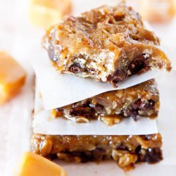 Gooey Caramel Bars