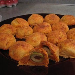 Baked Green Olives in Spicy Cheese Pastry