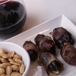 Dates Stuffed With Almonds and Blue Cheese