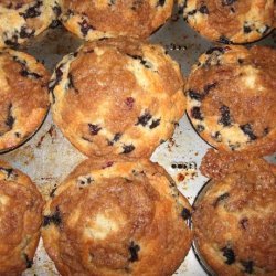 Best Easy Blueberry Crumb Muffins