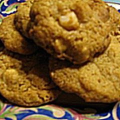 Orange Macadamia Nut Cookies