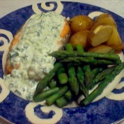 Salmon With Cucumber-Dill Sauce