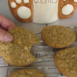 Mrs. Field's Macadamia Nut Cookies