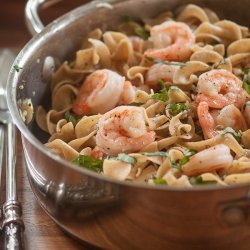 E-Z Shrimp and Basiled Pasta