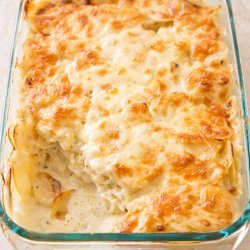 Smoked Cheddar Scalloped Potatoes