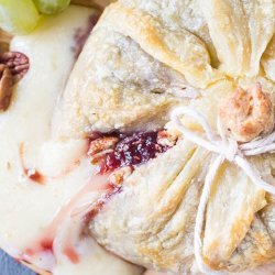 Raspberry Brie en Croute