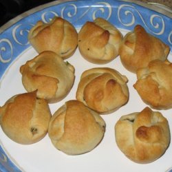 Cheesy Chicken Spinach Appetizer Puffs