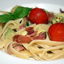 Fettuccine With Cherry Tomatoes, Avocado and Bacon