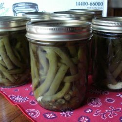 Pickled Green Beans (Dilly Beans)