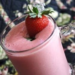 Strawberry-Yogurt Shake