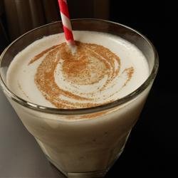 Quick Banana Milkshake (Ice Cream Free)