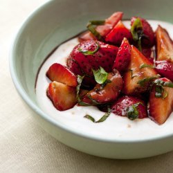 Balsamic Strawberry Cream