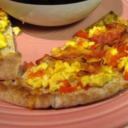 Breakfast Pita Pizza