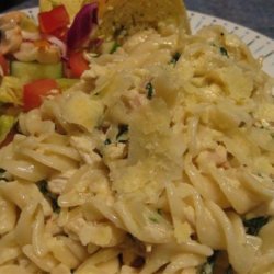 Mini Fusilli With Creamy Chicken and Spinach