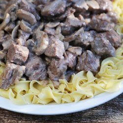 Crock Pot Steak Stroganoff